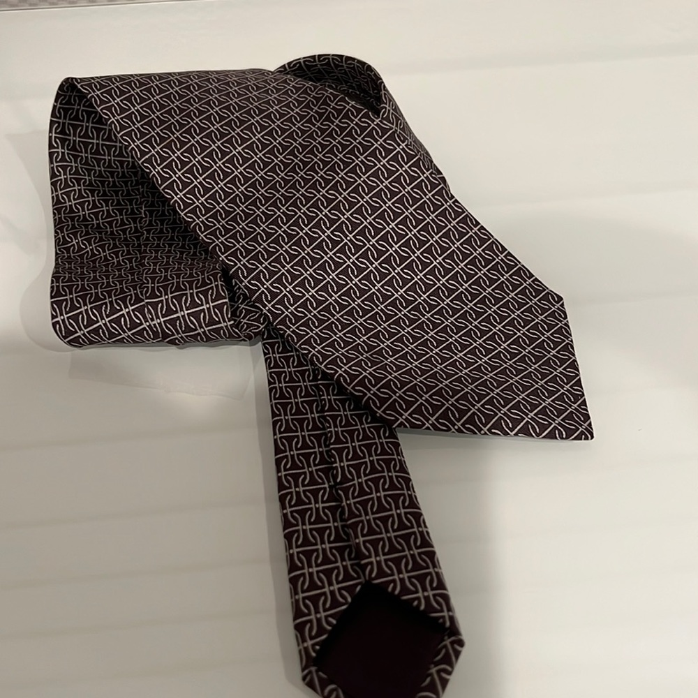 Hermes used tie